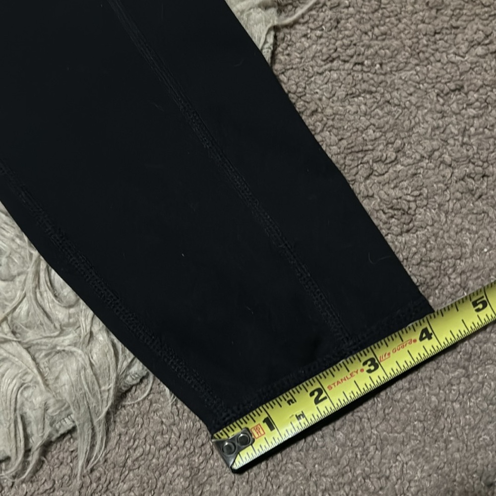NWOT Yogalicious Capri Tights-Sz M-Lux Style-Side Hip Pockets-Black - Picture 7 of 13